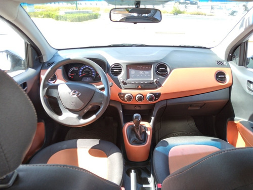 Imagen 7 de 15 de Hyundai Grand I10 2018 1.3 Gl Mid Mt