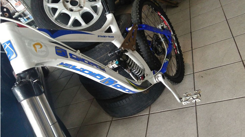 Bicicleta Downhill Gios Stage 1