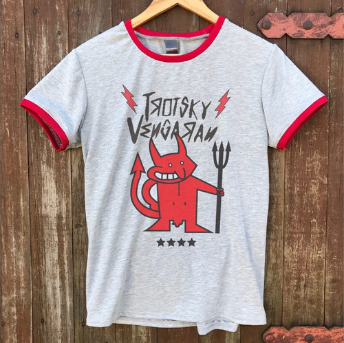 Remera Trotsky Vengaran - Gris - Cuello Y Puños Rojos 