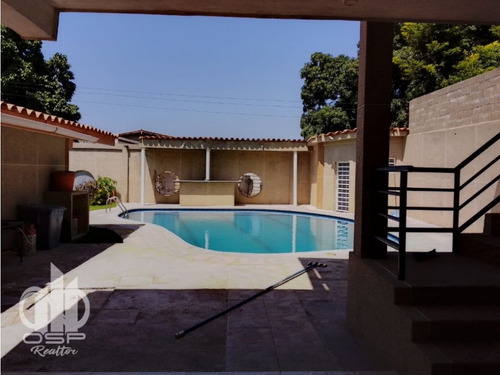 En Venta Casa Con Piscina En Higuerote + Anexo (pe)