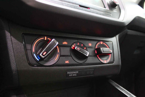 Imagen 13 de 15 de Seat Ibiza 2020 4 Cilindros