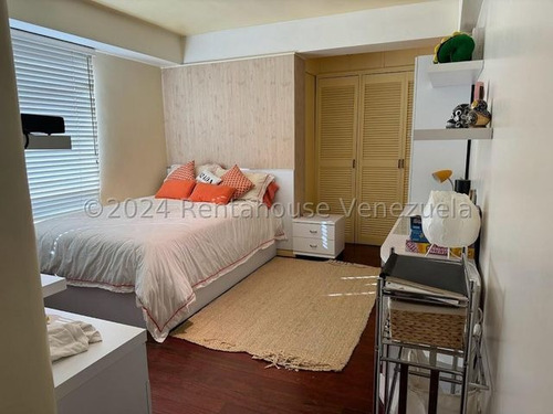 225m2 Vendo Apartamento En Los Samanes, 3hab., 4ba., 4est.,.ascensor Directo Al Apartamento. Mls#25-7911