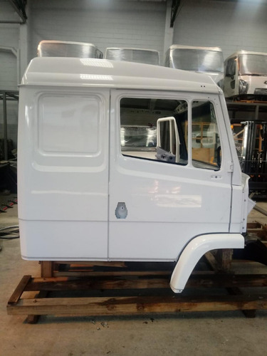 Imagen 2 de 12 de Cabina Mercedes Benz 1634 0km Original.
