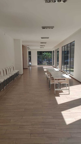 Imagen 25 de 27 de Hermoso Departamento De Categoria ,con Muy Lindas Vistas Al Rio Y A La Ciudad. Seguridad 24hs. Cochera Cub, Piscina, Gym, Laundry, Sum, Parrillas, Sauna, Jacuzzi, Cocheras Cortesía. Apto Profesional.