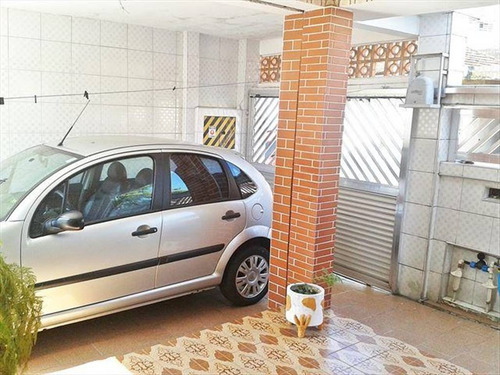 Imagem 10 de 30 de Sobrado Em Ótima Localização, 1 Quadra Da Avenida Antonio Emmerick Sendo 3 Dormitórios 1 Suite 2 Wc Garagem Para 2 Automóveis E Portão Eletrônico Pertinho De Supermercados Padarias Ponto De Ônibus E