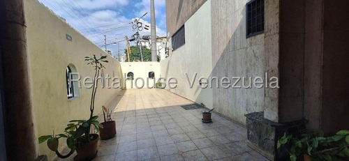 Mls #25-18251 Oportunidad, Para Remodelar!!!