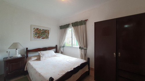 Imagen 14 de 23 de Venta - Casa Cuatro Ambientes Con Garaje Y Departamento - Irala 6071
