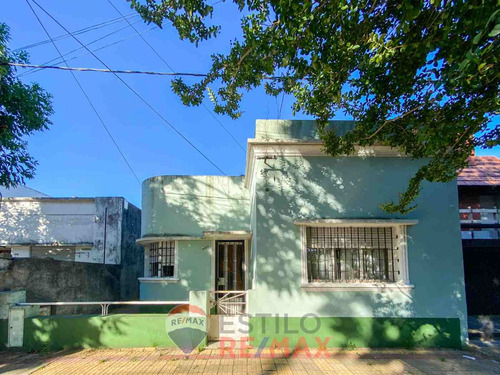 Casa En Venta - Lote 488 M2 - La Plata