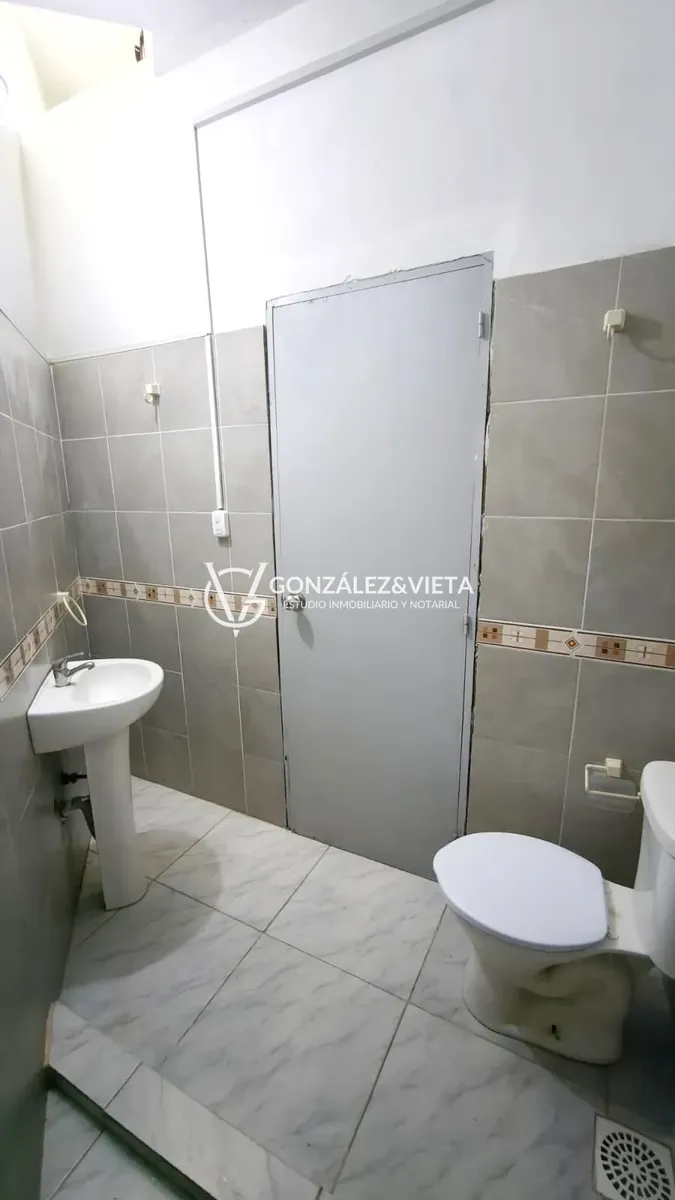 Apartamento De 1 Dormitorio Con Patio Y Entrada De Auto  En Flor De Maroñas · Foto 5