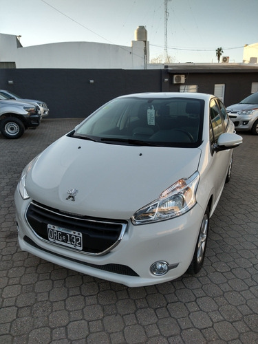 Peugeot 208 1.5 Allure Touchscreen 2015