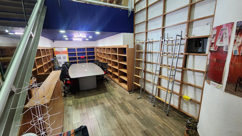 Local Comercial En Dos Niveles Interlomas