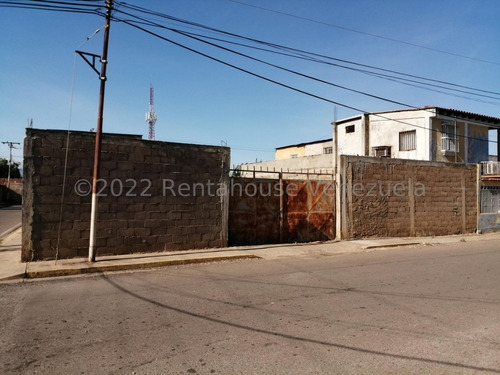 Imagen 1 de 6 de Amplio Terreno En Venta Cercade La Av. Josefa Camejo 22-27526 04146954944