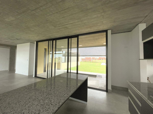 Imagen 14 de 18 de Casa 2 Dorm. - Don Mateo - Funes .