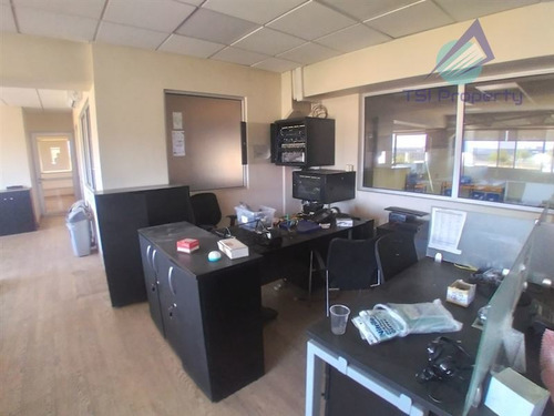 Imagen 11 de 30 de Industrial 2.553 + 4.812 Mt2 En Arriendo En Pudahuel