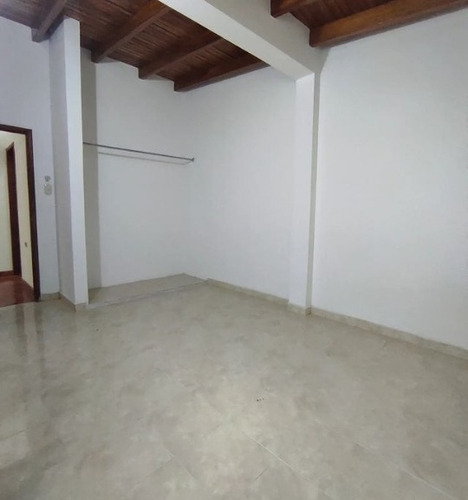 Imagen 25 de 29 de As En Venta Casa En Urbanización Sucre As
