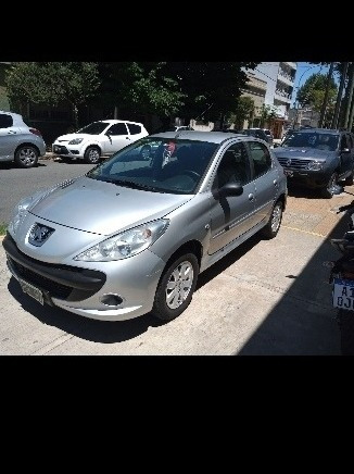 Peugeot 207 2008 1.4 Xs