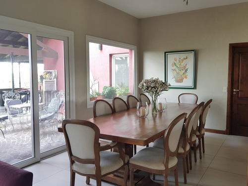 Imagen 10 de 30 de Casa En Venta - Barrio San Benito - Villanueva - Tigre