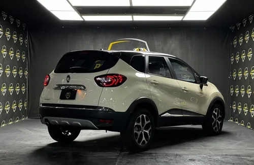 Renault Captur 2.0 Iconic At
