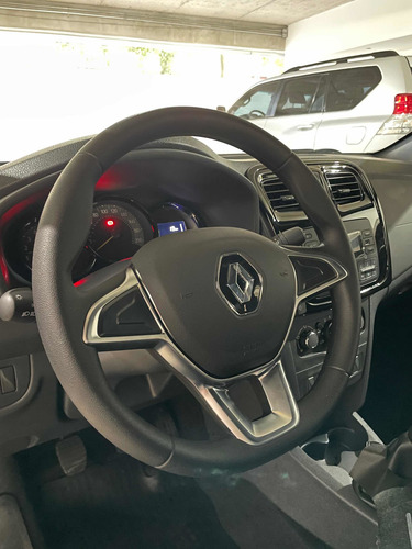 Imagen 11 de 12 de Renault Logan 2020 1.6 16v Life