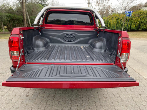 Toyota Hilux 2.8 Cd Srx 177cv 4x4
