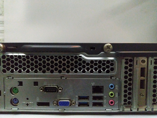 Computadora Lenovo Amd A8 8 Gb En Ram+500 Gb Windows 10 (Usado)