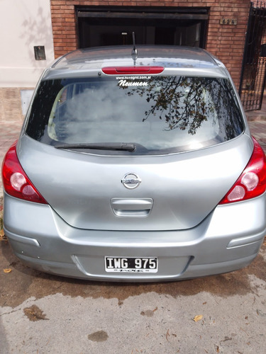 Nissan Tiida 1.8 Visia