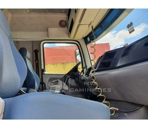 Imagem 10 de 13 de Caminhão Volkswagen 25-320 Ano 2011 6x2