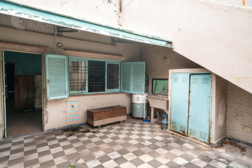 Venta Casa 3 Ambientes Con Patio Y Terraza, A Refaccionar En Villa Bosch