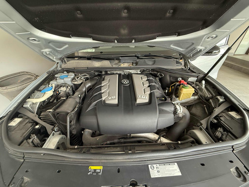 Volkswagen Touareg 3.0 V6 Tdi At
