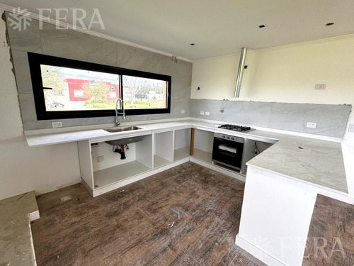 Venta Casa 4 Ambientes Con Piscina Campos De Roca - Brandsen