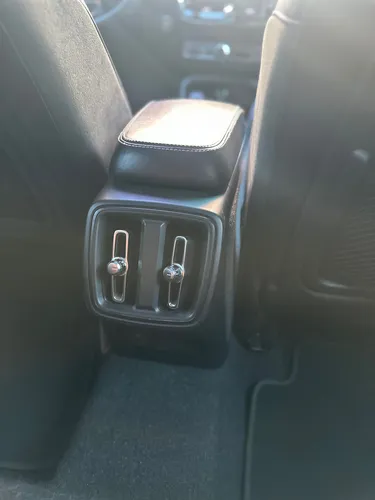 Volvo XC40 2.0 T4 R-Design