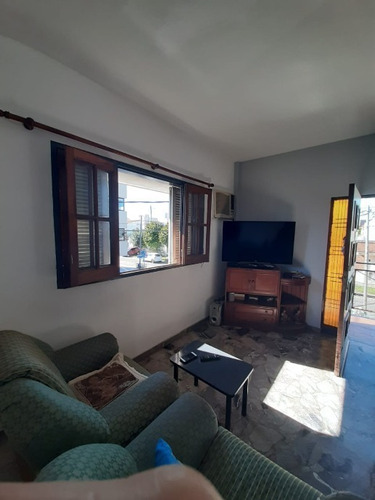 Imagen 5 de 14 de Permuta - Casa Ph De 4 Ambientes En Venta - Villa Luzuriaga