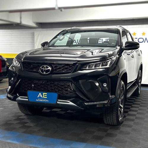Toyota Hilux SW4 2.8 D-4D TURBO DIESEL DIAMOND 7L 4X4 AUTOMÁTICO