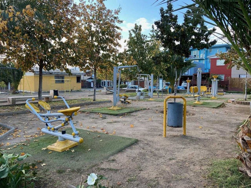 Casa En Sector Residencial Y Tranquilo De Machalí