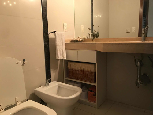 Imagen 10 de 14 de Apto De 2 Dorm Y 2 Baños, Al Frente. 3 Terrazas, Losa