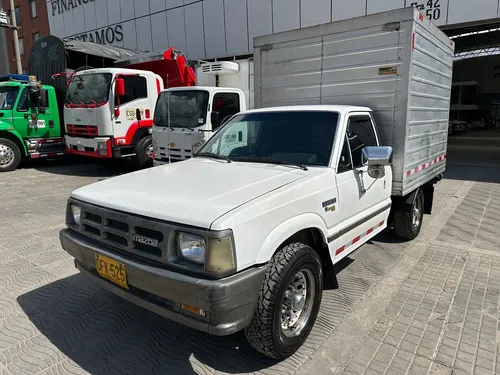 Mazda B2000 2.0 B2000