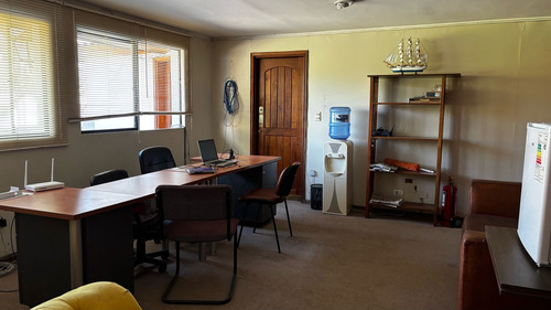 Venta De Espectacular Propiedad En Pirque. Gran Casona, Ubic