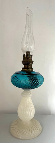 Antigua Lámpara De Aceite Y Opalina Kosmos Brenner