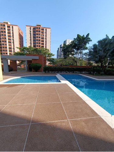 Apartamento De Oportunidad En Mañongo. Residencias Sun Suites Cd-inp