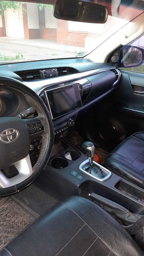 Toyota Hilux 2.8 Cd Srv 177cv 4x4 At 2016