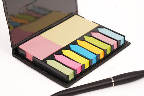200 Estuches Con Notas Y Banderas Adhesivas Incluye Pluma Color Negro