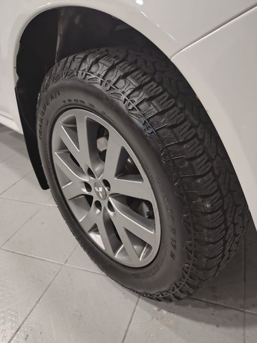 Mitsubishi Pajero TR4 2.0 4x2 Flex Aut. 5p