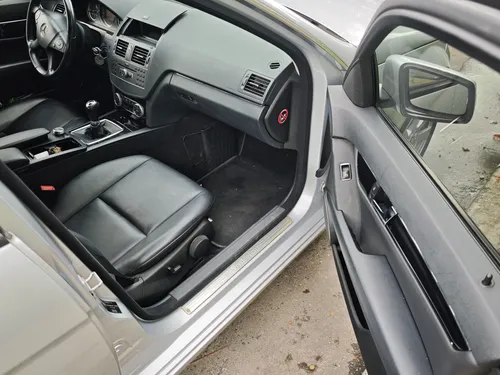 Mercedes-Benz C 180 CGI