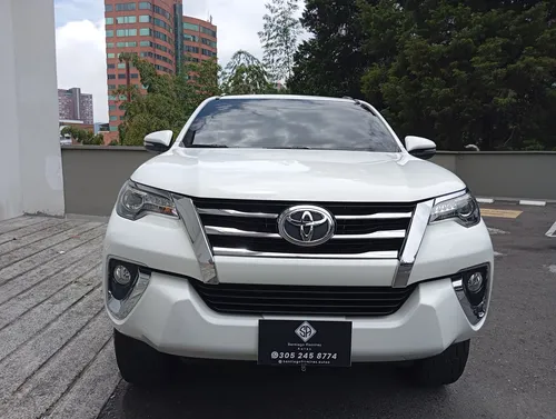 Toyota Fortuner Srv 2.7 Aut 7p