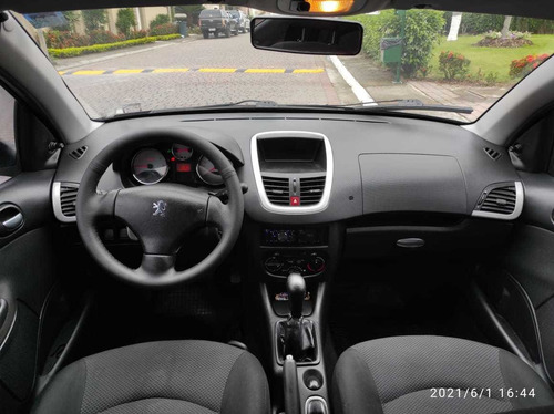 Imagen 2 de 3 de Peugeot 207 Compact Sedan Sedan