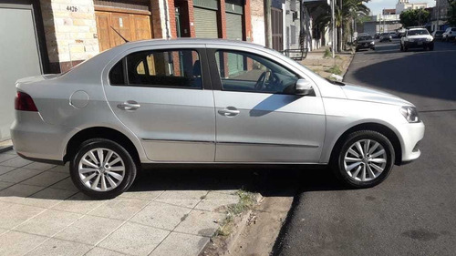 Volkswagen Voyage 1.6 Highline 101cv Ll Aw 2015