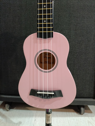 Ukelele Soprano Parquer Rosa Fzu.002 Funda (Usado)