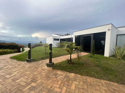 Casa Lote En Venta Ubicada En El Carmen De Viboral Sector Vereda El Cerro (22493).