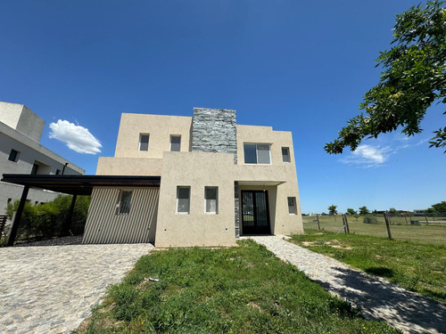 Casa En El Canton Barrio Golf A Estrenar