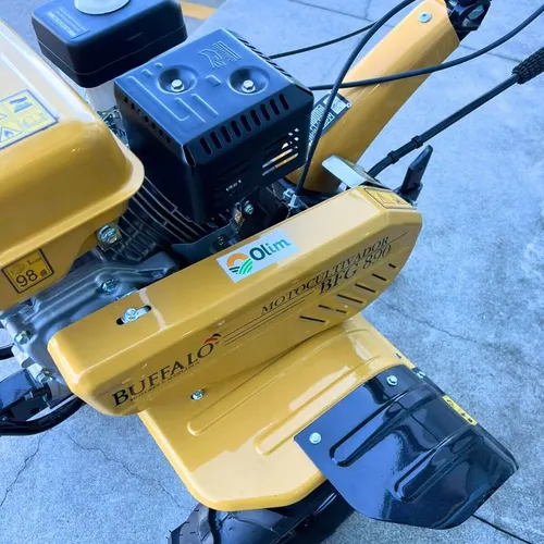 Batedor De Cama De Aviário Buffalo Gasolina 7,0cv Bfg 890